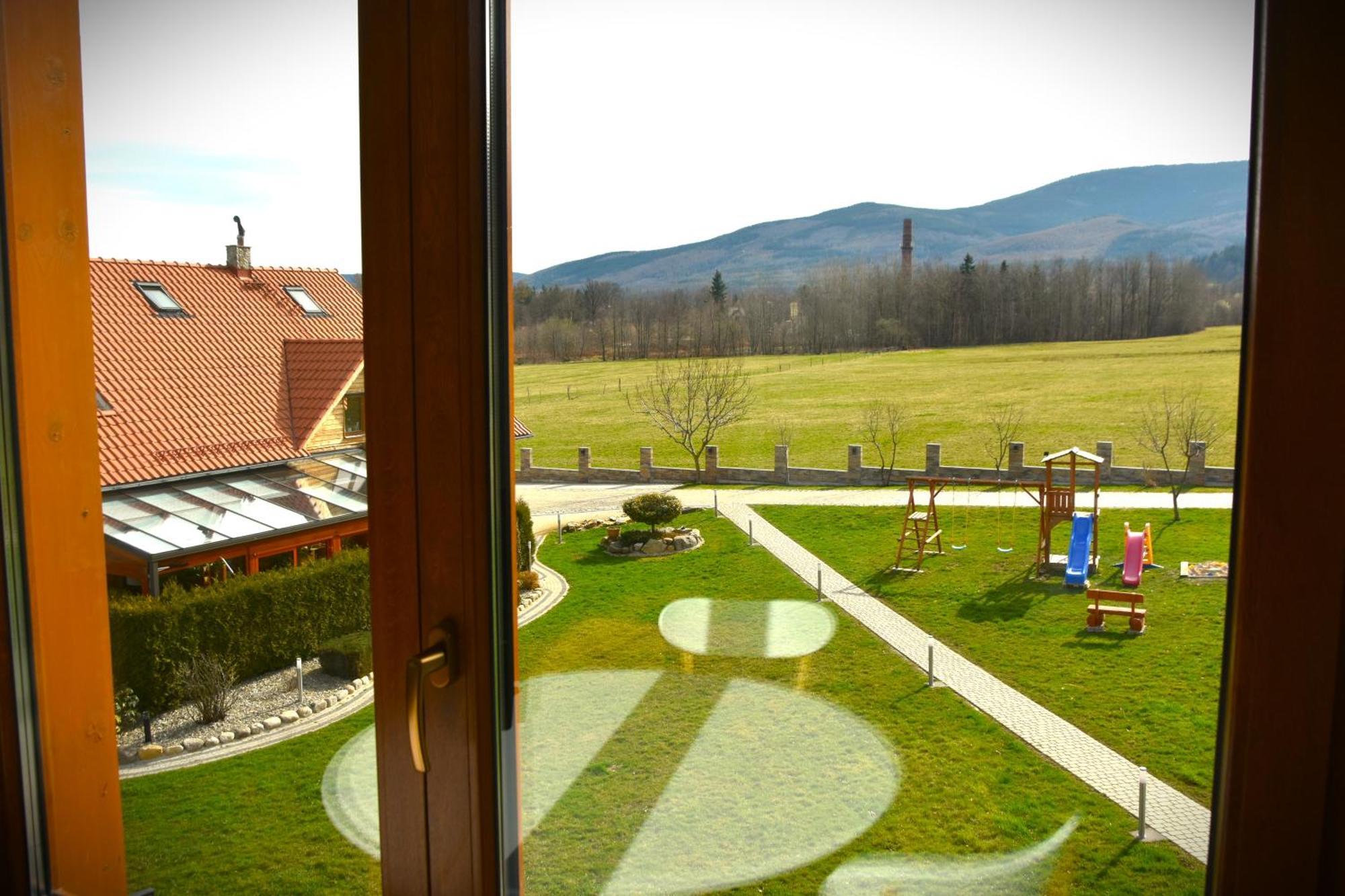 B&B Dom Z Bali Milków Exterior foto